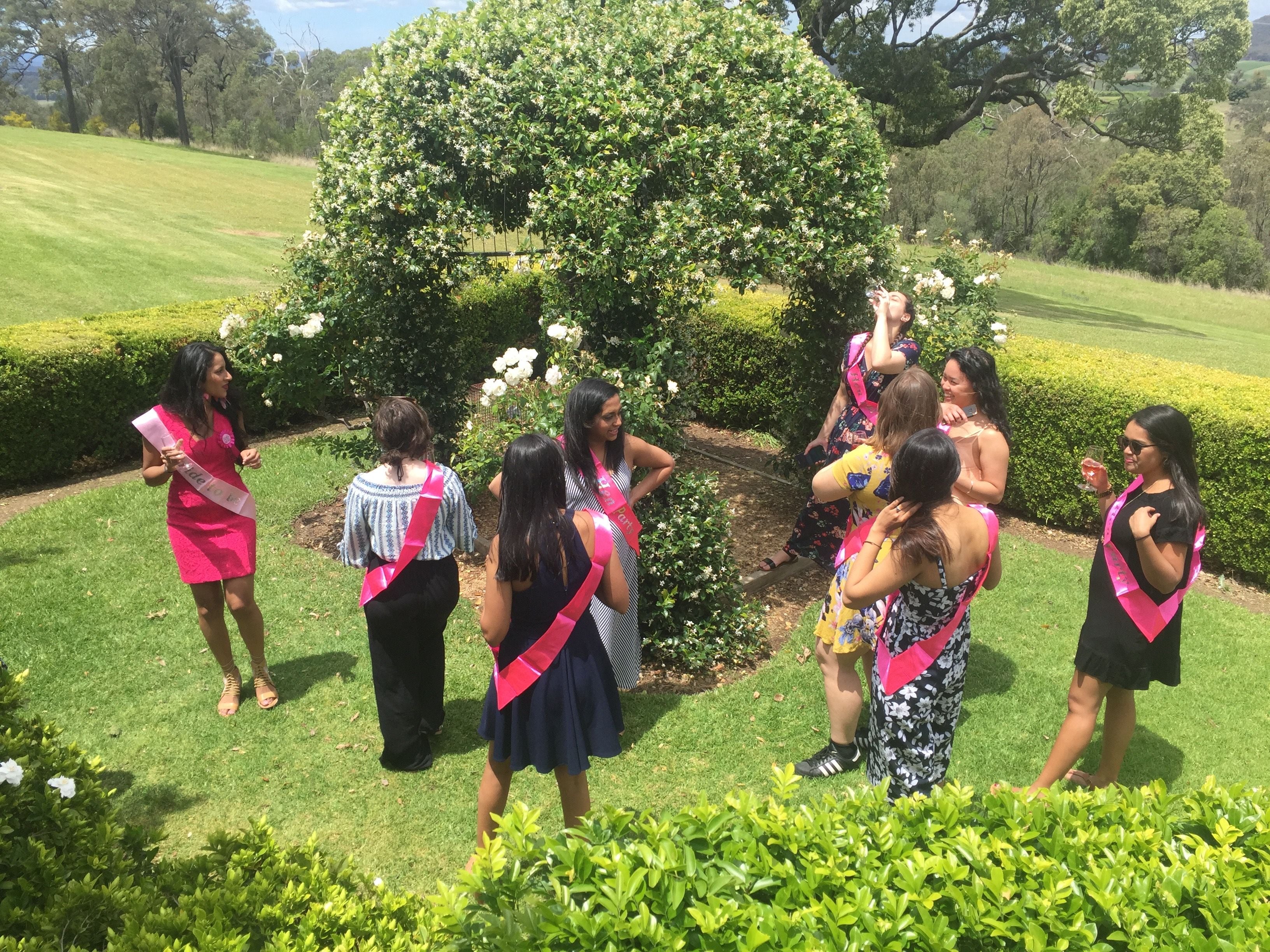 Hunter Valley Vineyard Group Bus Trips Image -5b1f2e59a71d1